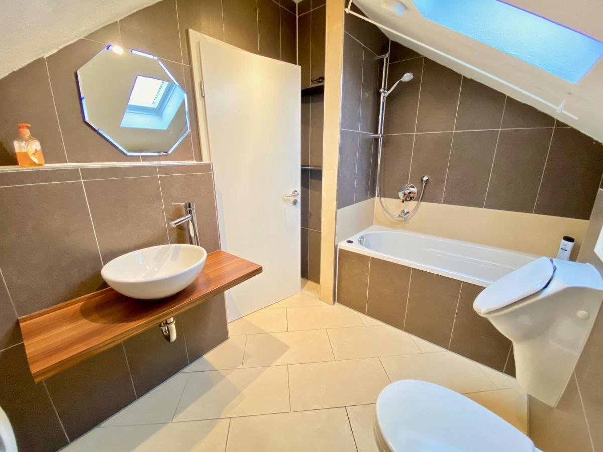 Wohnen Ueber Den Daechern Von Ravensburg, Stadtnah, Kamin, Klima Apartment Luaran gambar